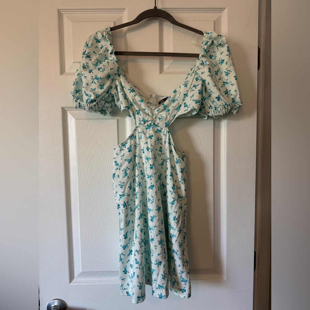 ZARA FLORAL DETAIL CUT-OUT DRESS - Picture 5 of 6
